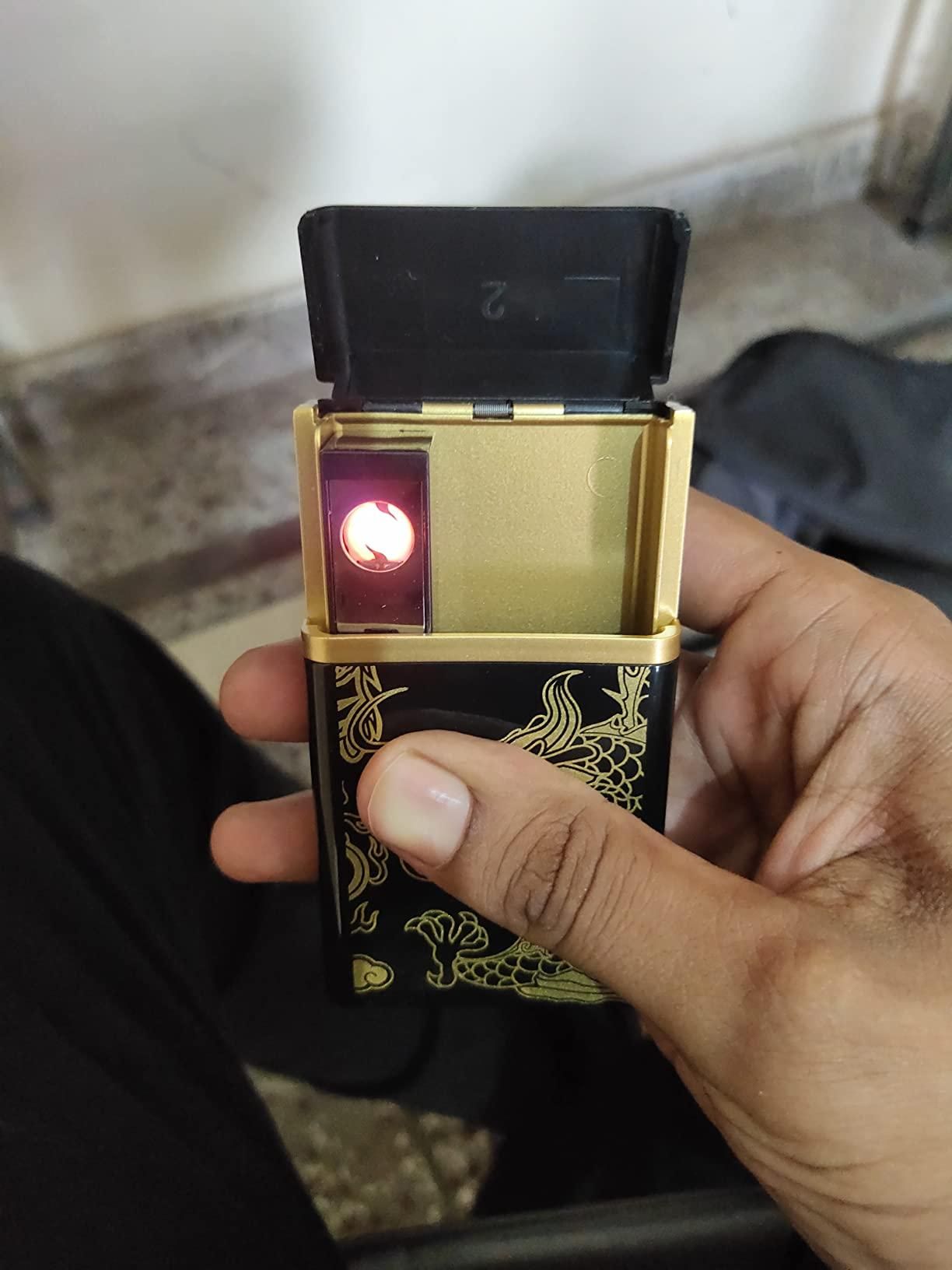 2-in-1 USB Rechargeable Cigarette Case with Electric Lighter - Stylish Metal
